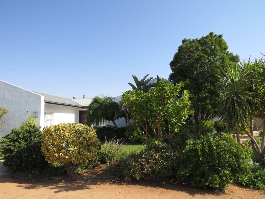 4 Bedroom Property for Sale in Kakamas Northern Cape